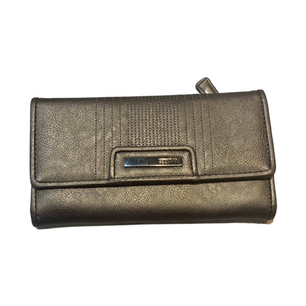 TAUPE ‘KENNETH COLE REACTION’ WALLET!!!